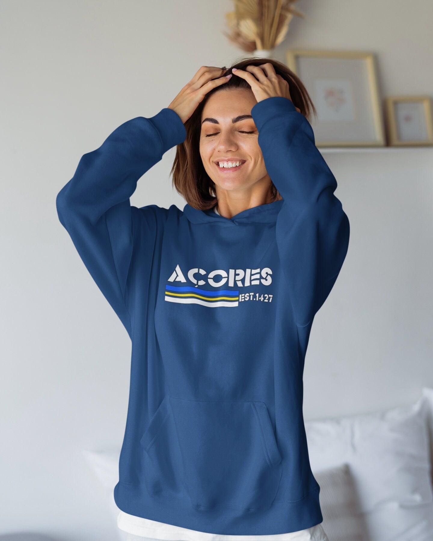 HOODIES - SWEATERS