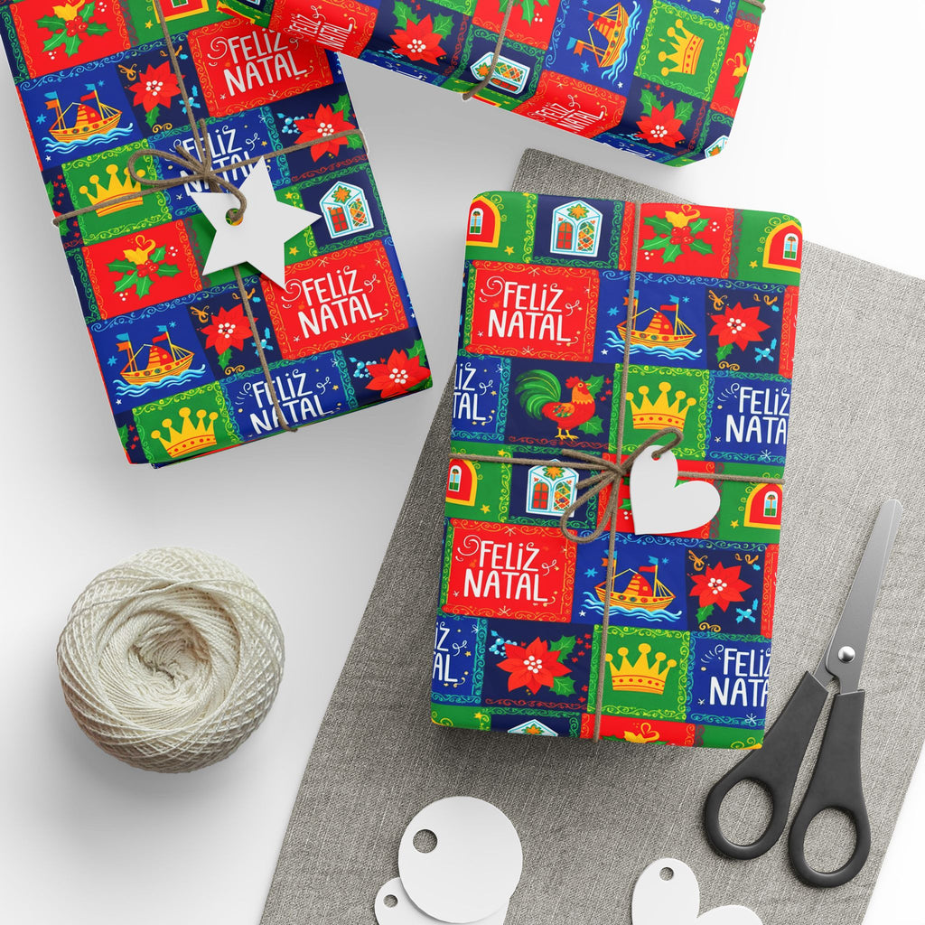 Feliz Natal Holiday Crest Pattern Wrapping Paper Roll - Festive Crown & Holly Gift Wrap