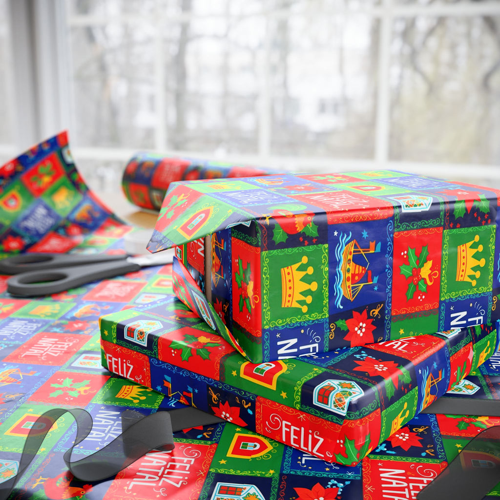 Feliz Natal Holiday Crest Pattern Wrapping Paper Roll - Festive Crown & Holly Gift Wrap