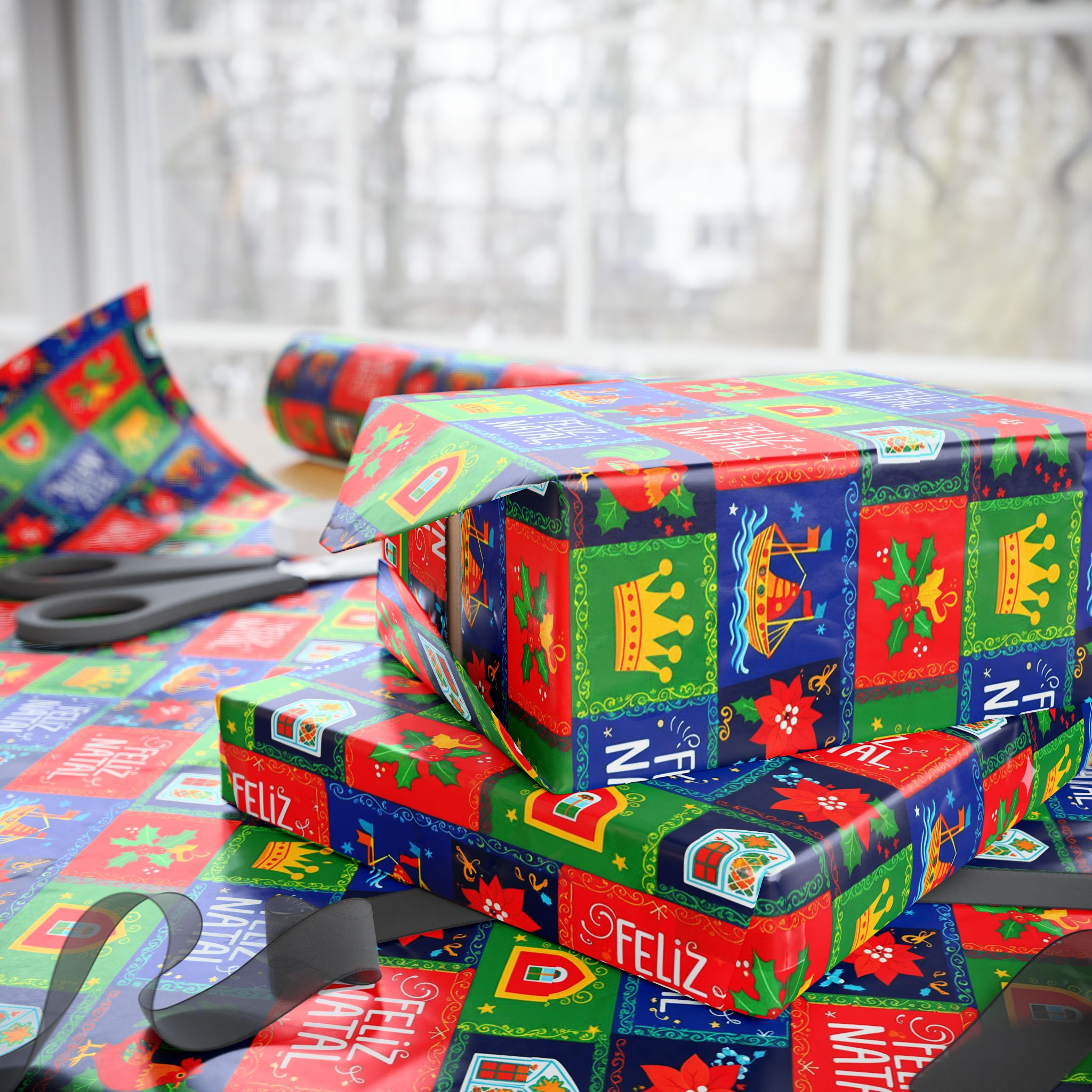 Feliz Natal Holiday Crest Pattern Wrapping Paper Roll - Festive Crown & Holly Gift Wrap